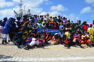 Sinterklaas y mas di 100 zwarte piet a yega Aruba diadomingo