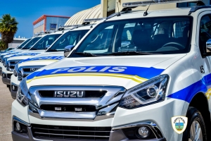 Cuerpo Policial Aruba a ricibi 24 vehiculo policial Isuzu MU-X