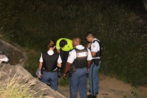 Polis ta para chauffeur burachi cu despues ta cay den rooi