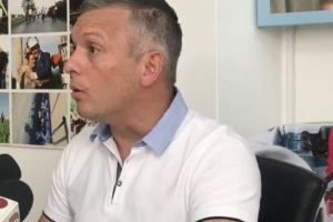 Ex premier Schotte ta entrega su mes diaranson na prison Bon Futuro