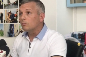 Ex premier Schotte ta entrega su mes diaranson na prison Bon Futuro