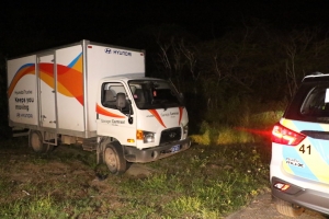 Polis a haya truck horta for di Interpan