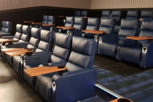 The Cinema a introduci su di dos VIP auditorium cu servicio completo ayera