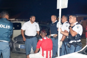 Polis ocupa cu varios pelea den weekend