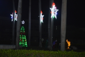 Aruba su rotondenan decora den ambiente di fin di aña 