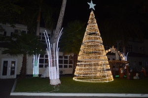 Aruba su rotondenan decora den ambiente di fin di aña 