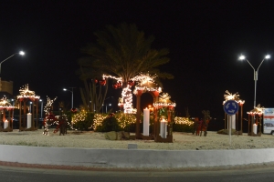 Aruba su rotondenan decora den ambiente di fin di aña 