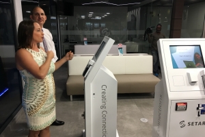SETAR a re-inaugura su teleshop moderno na Irausquinplein