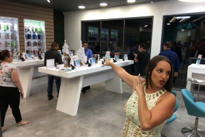 SETAR a re-inaugura su teleshop moderno na Irausquinplein