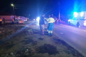 Auto y brommer a dal den otro na Koyari