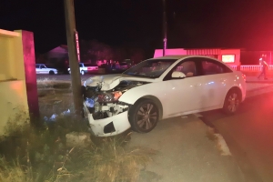 Auto y brommer a dal den otro na Koyari