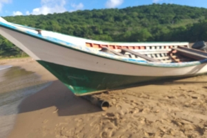 A logra intercepta lancha cu ilegal prome cu e yega Aruba