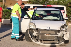 Dos auto a dal den otro basta duro na Savaneta