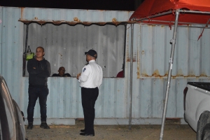Containernan di clapchi a keda reparti awe marduga pa nan lugarnan di benta