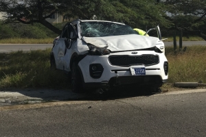 Bestia den auto a causa cu dama a bolter cu auto riba Sasakiweg