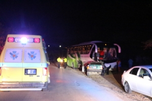 Brake di bus a faya, causando accidente di trafico