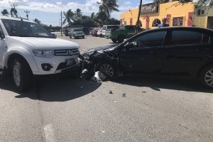 Chauffeur ta huy despues di accidente na Paradera
