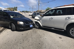 Chauffeur ta huy despues di accidente na Paradera