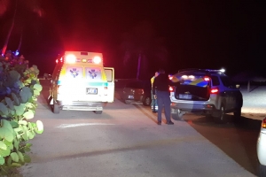 Homber morto haya den auto na Eagle Beach dialuna marduga