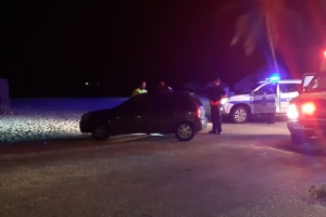 Homber morto haya den auto na Eagle Beach dialuna marduga