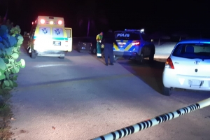 Homber morto haya den auto na Eagle Beach dialuna marduga