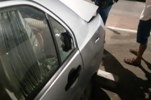 Ladron a kibra glas di auto pa horta aden durante parada di Flambeu