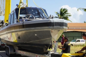 Warda Costa di Aruba a test e 4 Metal Sharksnan diamars