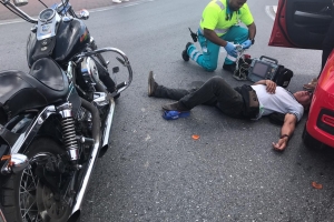 Chauffeur ta sali dilanti motorciclista y causa accidente na rotonde ex Drive Inn