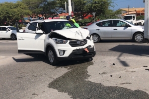 Dos vehiculo a dal den otro na crusada Palm Beach