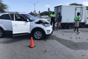 Dos vehiculo a dal den otro na crusada Palm Beach