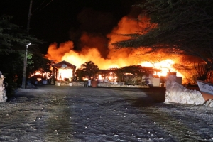 Candela a destrui un restaurant completamente