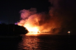 Candela a destrui un restaurant completamente