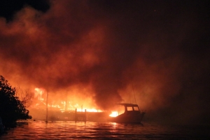 Candela a destrui un restaurant completamente