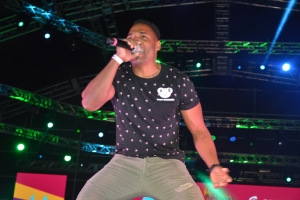 Prome anochi Caiso y Soca Monarch 2019 a pone e bara pa otronan
