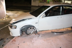 Dama a kibra auto di amiga na Tanki Leendert 