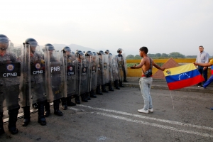 Diasabra a habri cu tension na frontera entre Colombia y Venezuela 