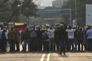 Diasabra a habri cu tension na frontera entre Colombia y Venezuela 