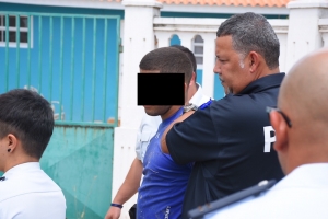 Homber indocumenta a core ora a mira polisnan drenta mondi na Dakota