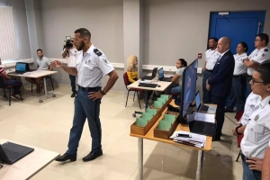 A inaugura examen computarisa di rijbewijs awe mainta