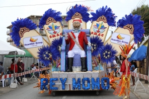Parada San Nicolas cu 4550 participante, y a detene menos hende
