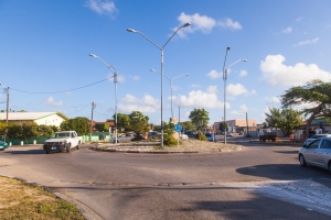 Rotonde Santa Helena cera pa trabounan di cobamento y pasamento di kabel