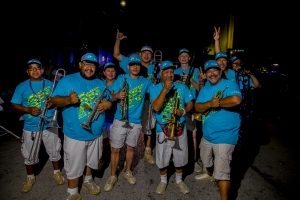 SETAR a celebra Carnaval 65 hunto cu e pueblo di Aruba den grandi!