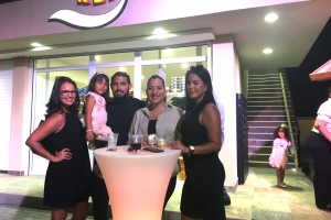 Kly Eyecare a celebra su prome anniversario 