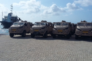 Vehiculonan special Anaconda di Marina a yega Aruba 