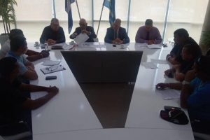 Oduber: A yega na acuerdo cu companianan di heavy equipment