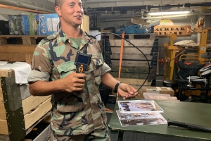 De Vin: Asistencia militar Hulandes ta bin den varios forma 