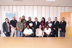 Banco di Caribe Aruba a haci donacion relaciona cu “Global Money Week”