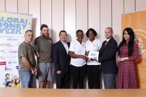Banco di Caribe Aruba a haci donacion relaciona cu “Global Money Week”