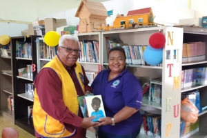 Aruba Lions Club a haci donacion di material na Fatima College