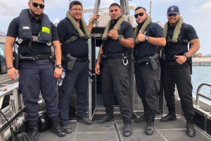 Grupo di studiante  di polis cu proyecto di “Water”